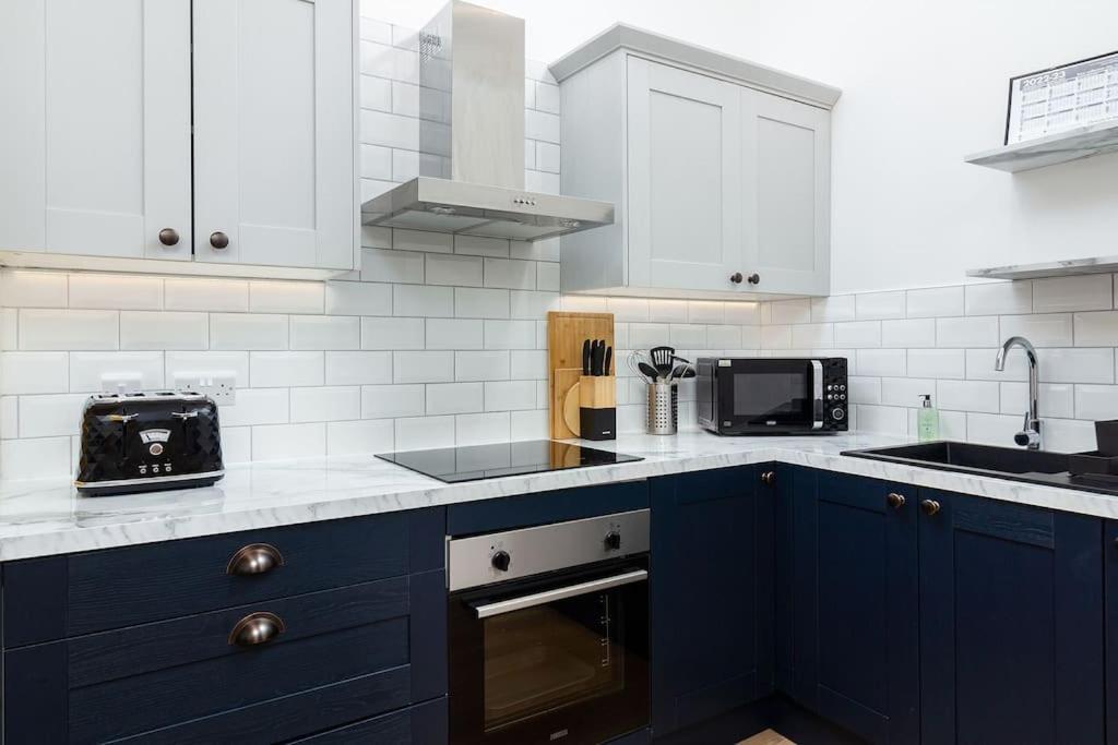 The Stylish 3-Bedroom Maisonette Retreat 스털링 외부 사진