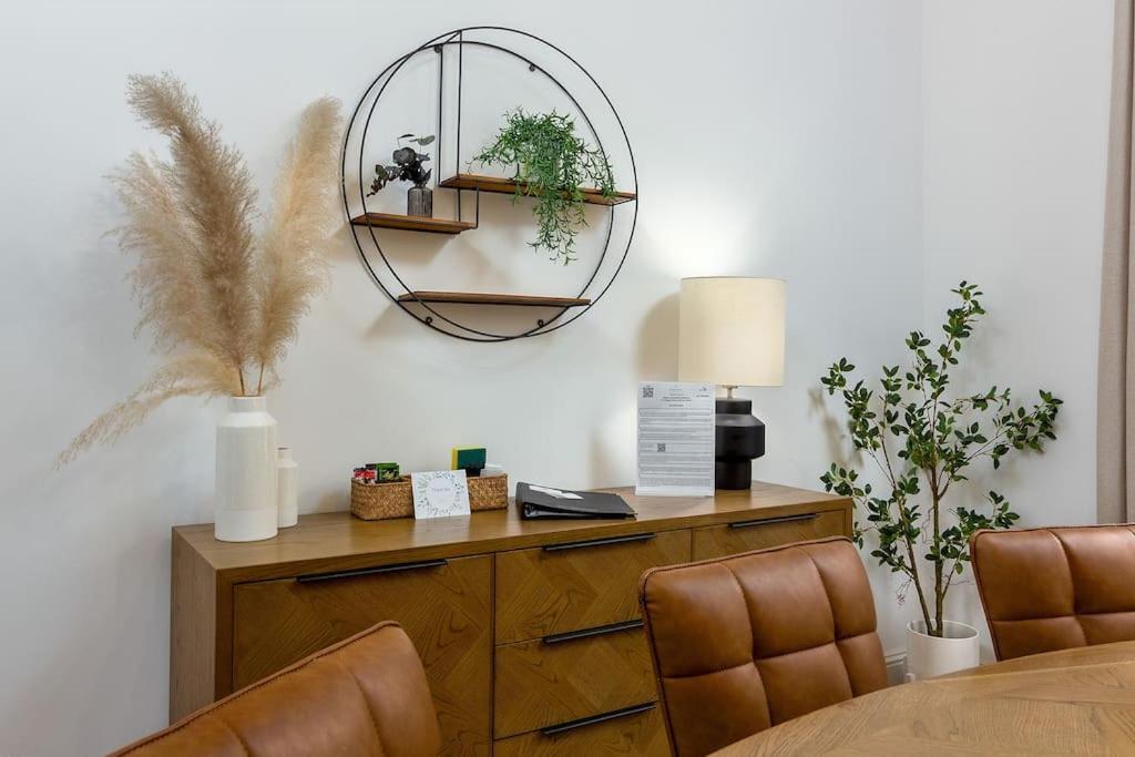 The Stylish 3-Bedroom Maisonette Retreat 스털링 외부 사진