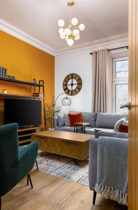 The Stylish 3-Bedroom Maisonette Retreat 스털링 외부 사진