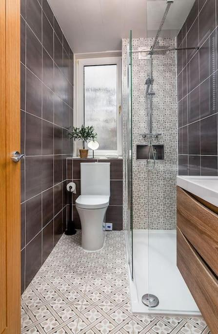 The Stylish 3-Bedroom Maisonette Retreat 스털링 외부 사진
